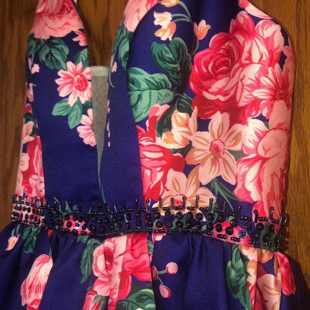 Floral Cocktail Dress - Picture 4 of 4